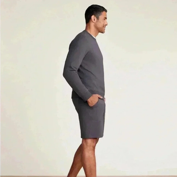 Barefoot Dreams Men's Pima Fleece Crew Neck Sweatshirt - Picture 3 of 4